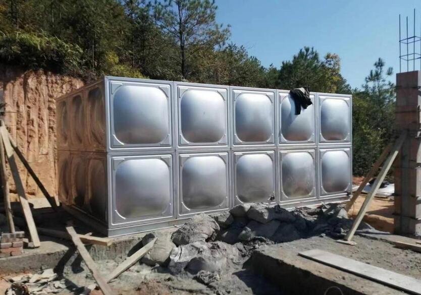 生產(chǎn)不銹鋼水箱的設(shè)備有哪些